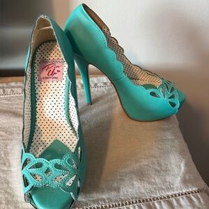 Pin Up Couture Turquoise Peep Toe Heels – Vintage Style